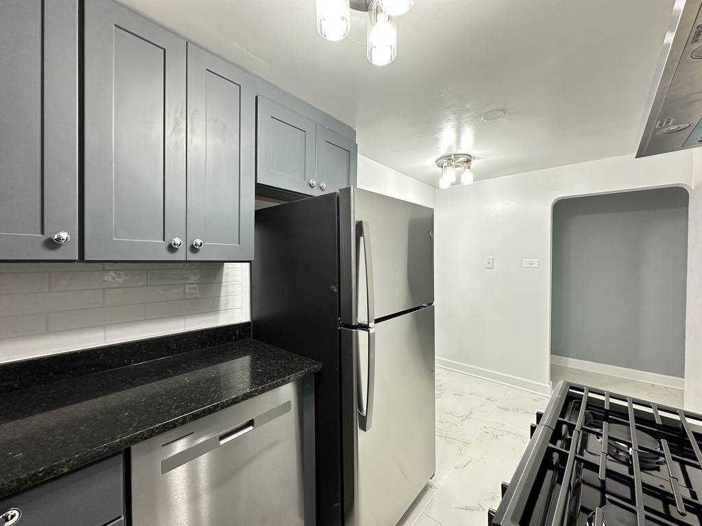 Apartment for rent at 2752 N Shore #PNG, Chicago, IL 60645