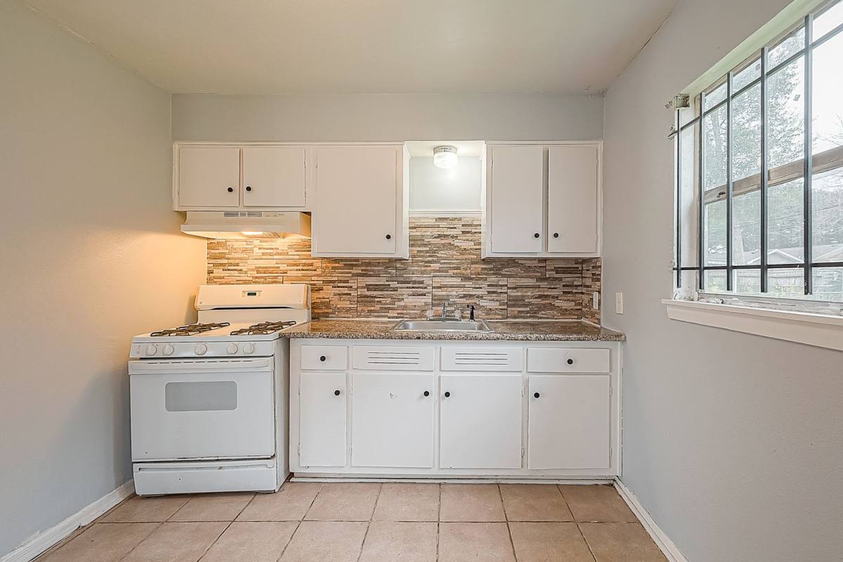 House for rent at 9302 Fairland Dr, Houston, TX 77051