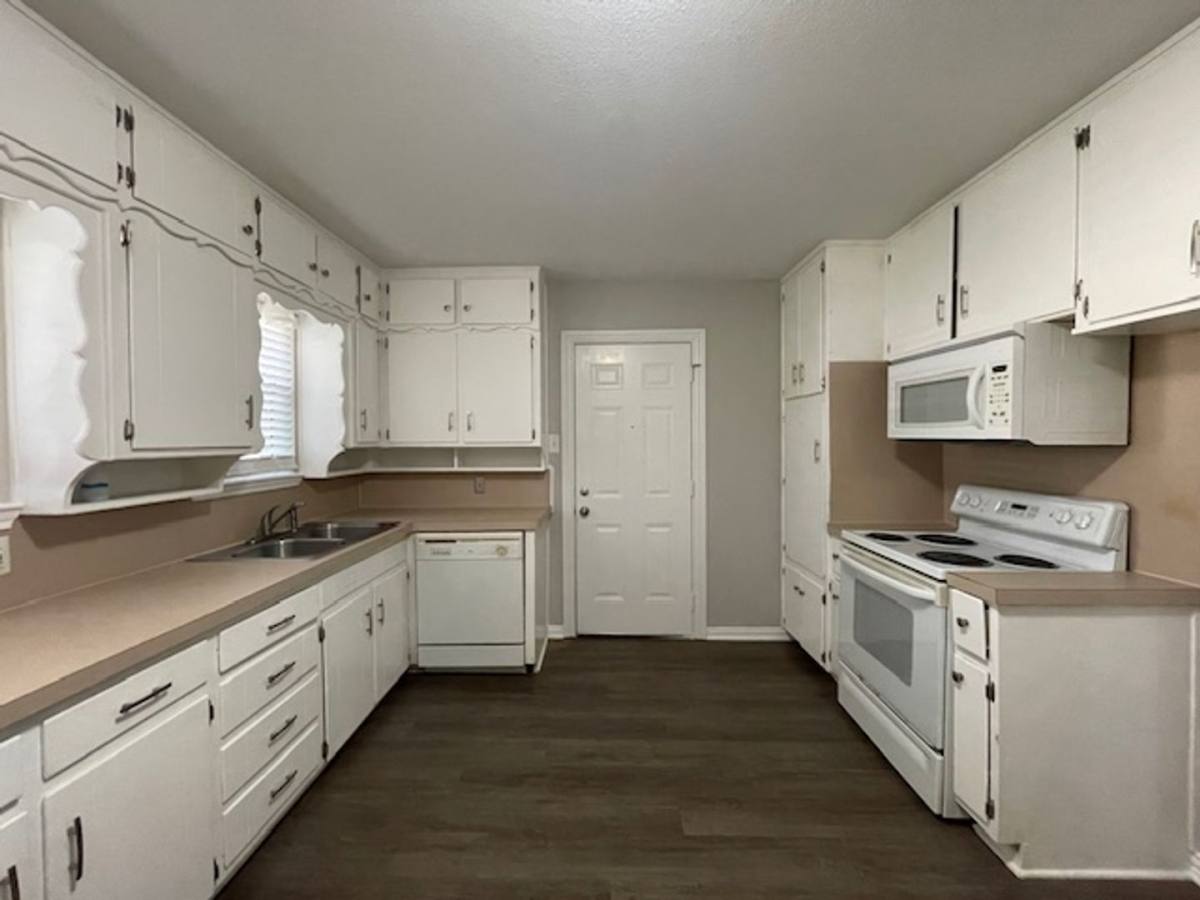 House for rent at 1329 Harrison Lane, Hurst, TX 76053