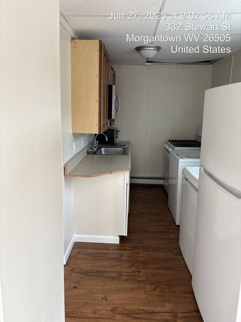 Apartment for rent at 332 Stewart St, Morgantown, WV 26505