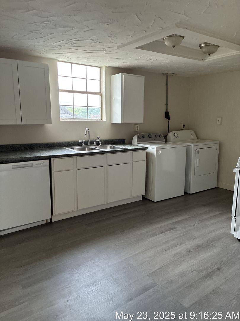 Apartment for rent at 517 Locust, Morgantown, WV 26505