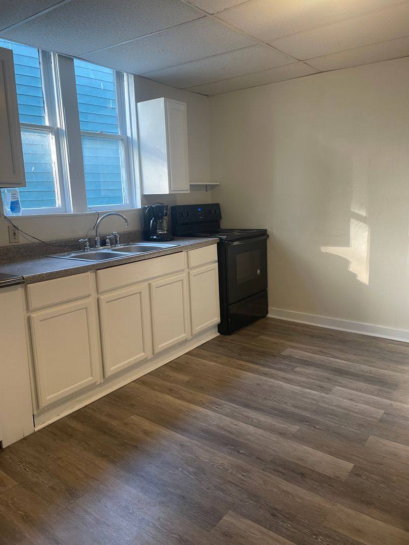 Apartment for rent at 517 Locust, Morgantown, WV 26505