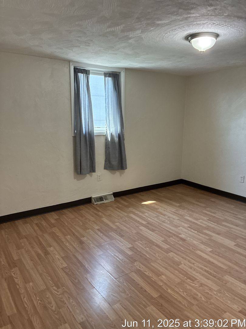 Apartment for rent at 521 Locust, Morgantown, WV 26505