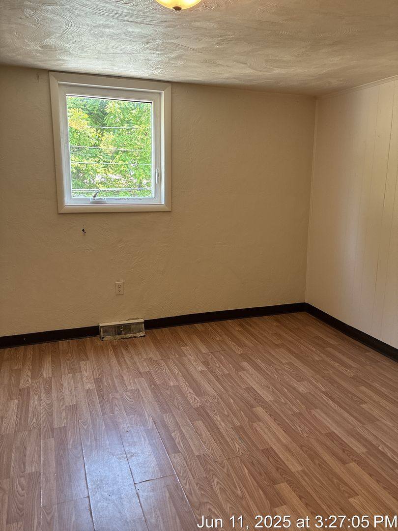 Apartment for rent at 521 Locust, Morgantown, WV 26505