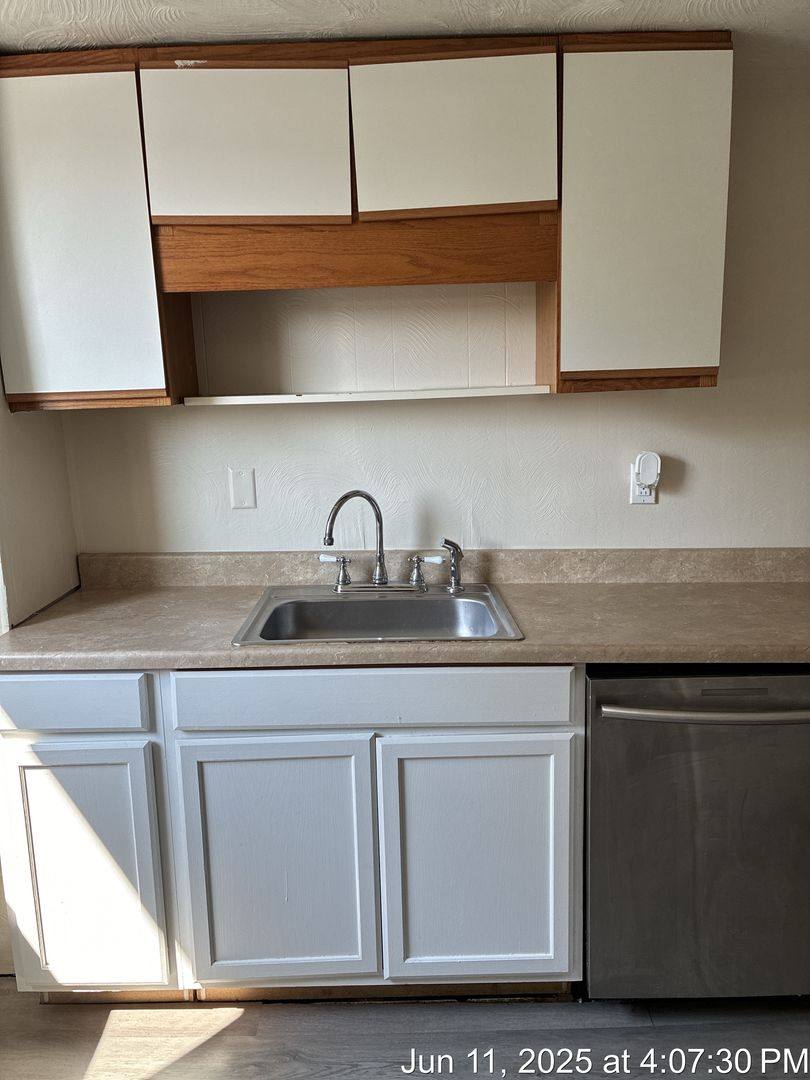 Apartment for rent at 521 Locust, Morgantown, WV 26505