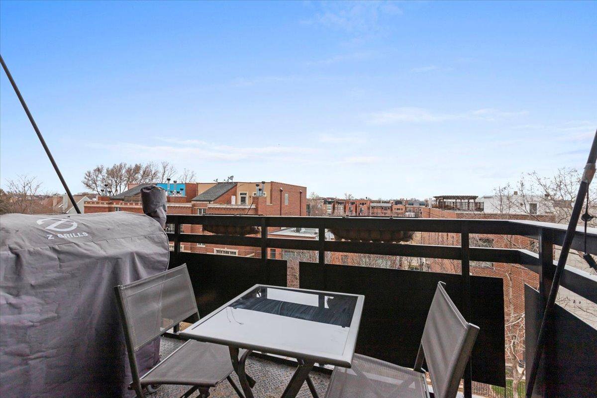Apartment for rent at 1735 W Diversey Parkway #417, Chicago, IL 60614