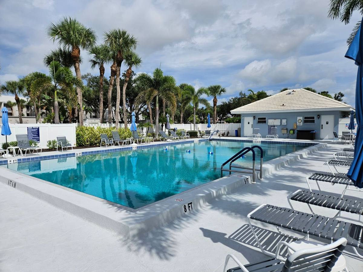 Condo for rent at 435 Cerromar Lane, Venice, FL 34293