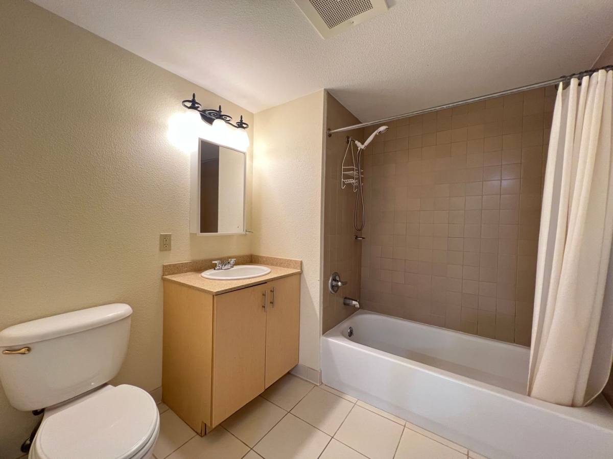 Apartment for rent at 2055 Ala Wai Blvd, Honolulu, HI 96815