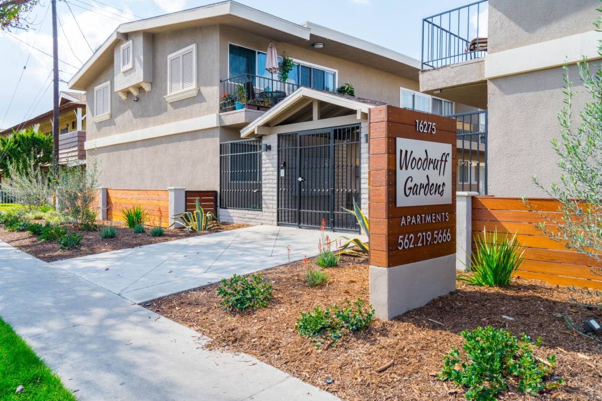 Apartment for rent at 16275 Woodruff Ave, Bellflower, CA 90706
