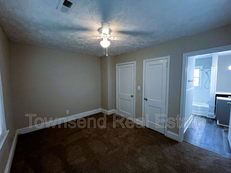 Apartment for rent at 217-4 N Virginia Ave, Fayetteville, NC 28305