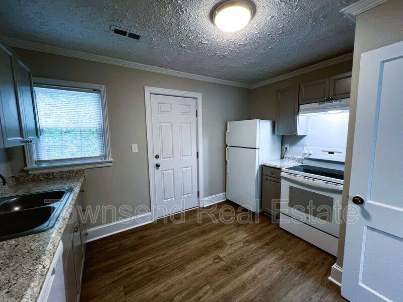 Apartment for rent at 217-4 N Virginia Ave, Fayetteville, NC 28305