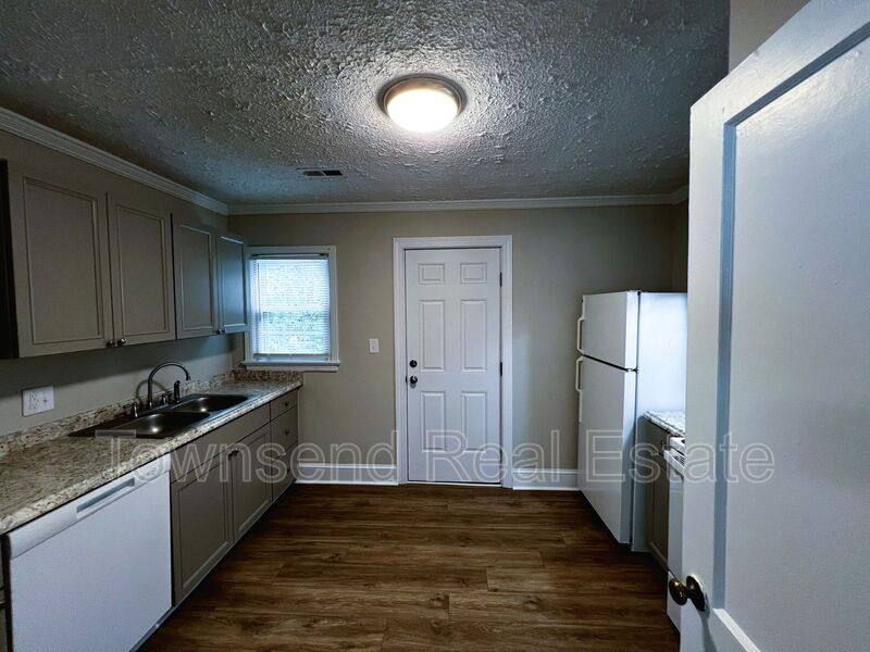 Apartment for rent at 217-4 N Virginia Ave, Fayetteville, NC 28305
