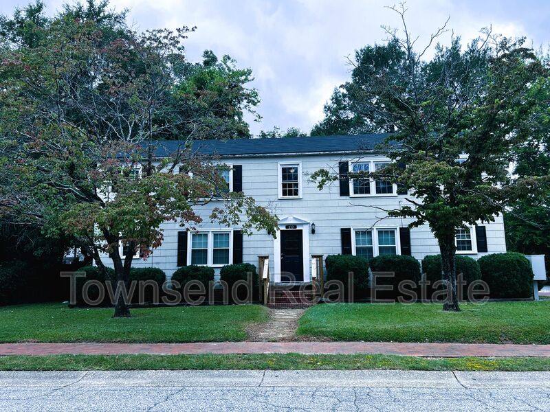Apartment for rent at 217-4 N Virginia Ave, Fayetteville, NC 28305