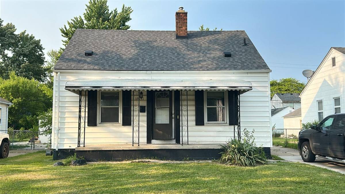 House for rent at 19131 Kenosha, Harper Woods, MI 48225