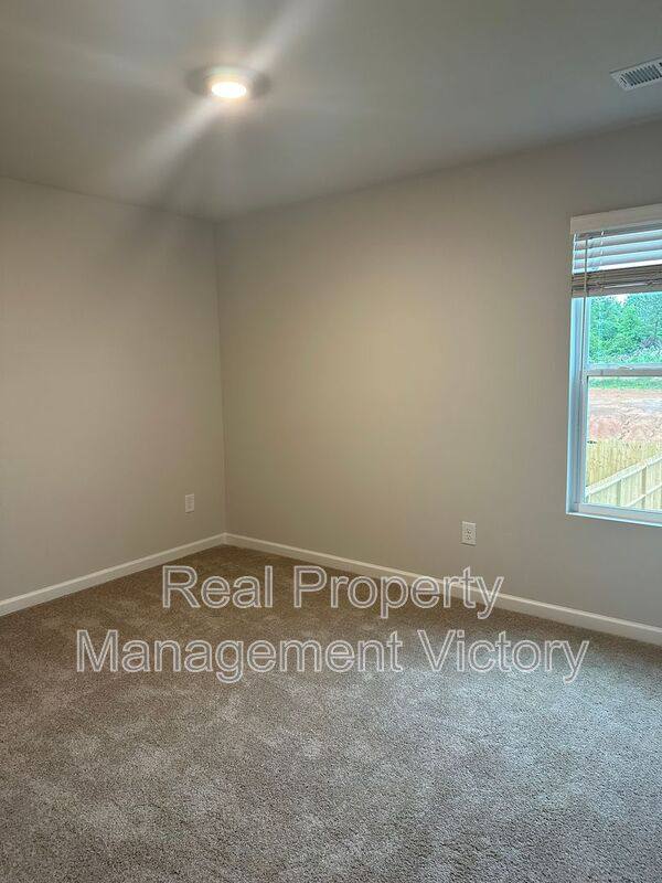 Townhouse for rent at 134 Marina Dr, Lincoln, AL 35096