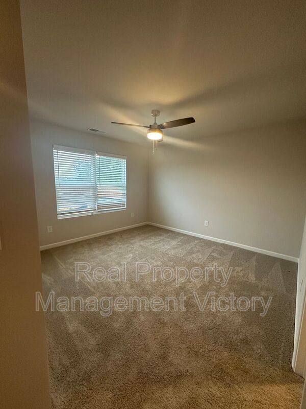 Townhouse for rent at 134 Marina Dr, Lincoln, AL 35096