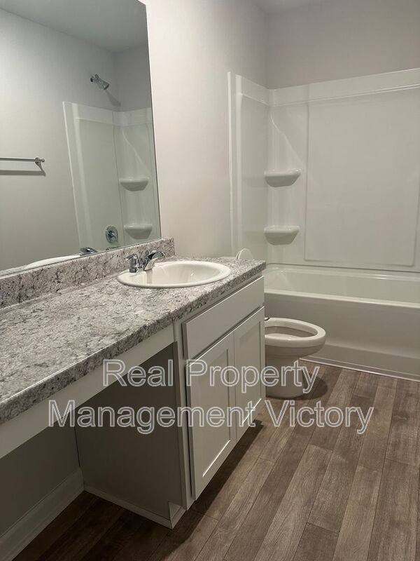Townhouse for rent at 134 Marina Dr, Lincoln, AL 35096