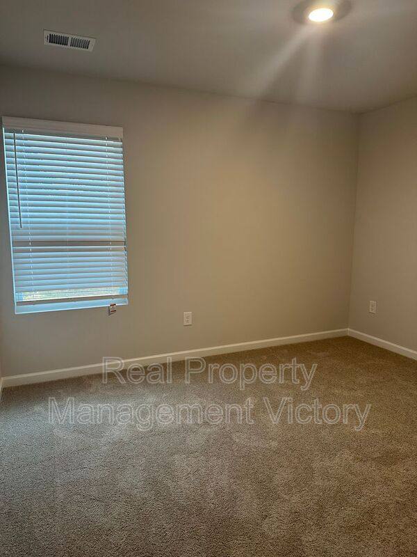 Townhouse for rent at 134 Marina Dr, Lincoln, AL 35096