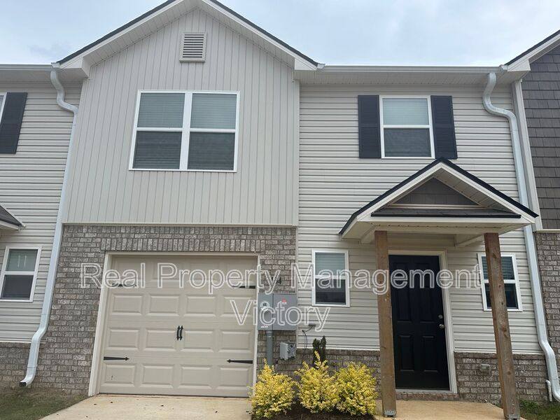 Townhouse for rent at 134 Marina Dr, Lincoln, AL 35096