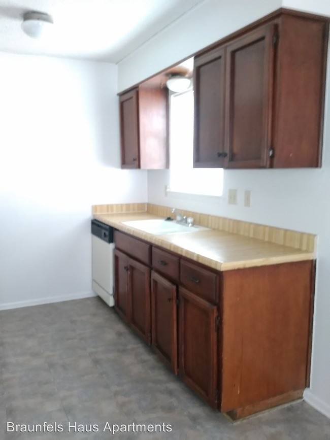 Apartment for rent at 1012 Mission Dr, New Braunfels, TX 78130