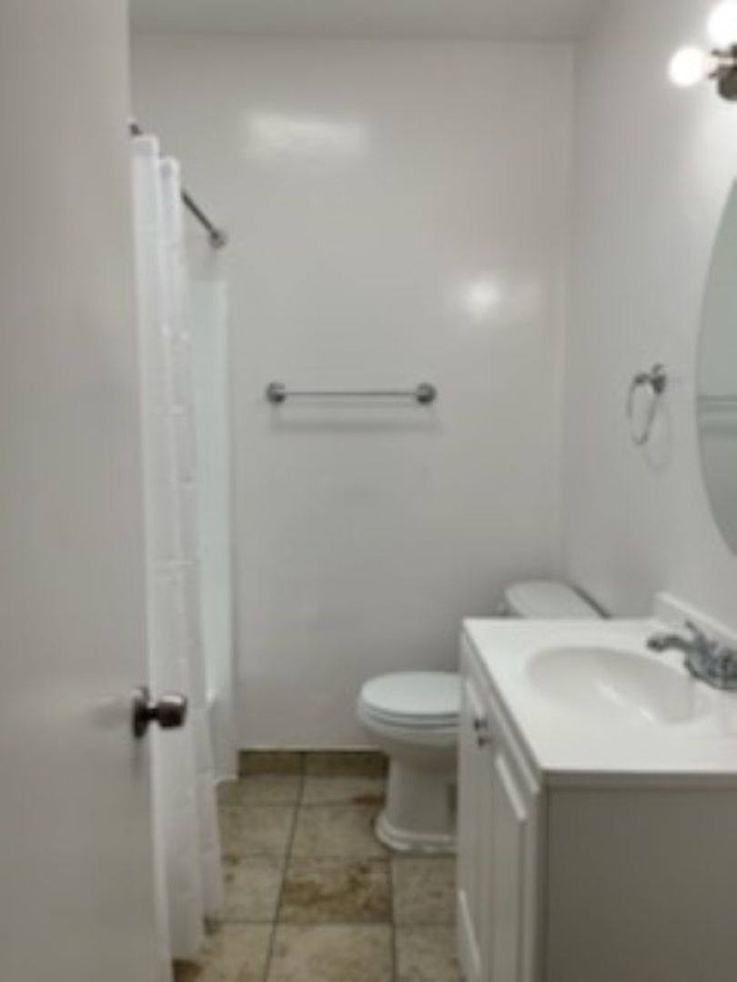 Apartment for rent at 4534 Pinafore St, Los Angeles, CA 90008