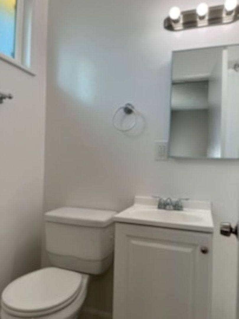 Apartment for rent at 4534 Pinafore St, Los Angeles, CA 90008