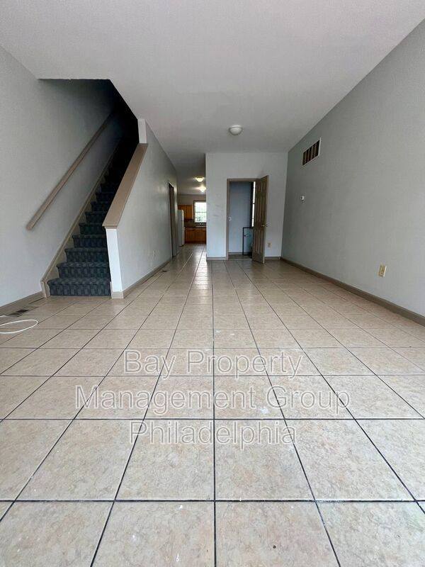 2154 N Carlisle St, Philadelphia, PA 19121 - Townhouse for Rent - Image 2