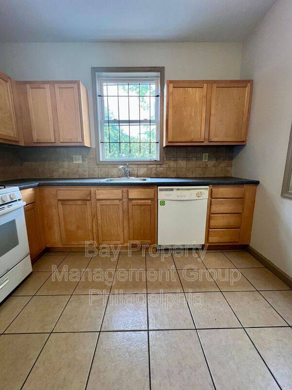 2154 N Carlisle St, Philadelphia, PA 19121 - Townhouse for Rent - Image 7