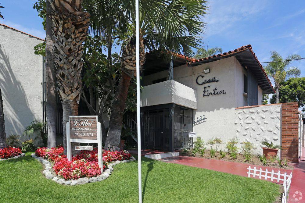 Apartment for rent at 1681 W Tedmar Ave #20, Anaheim, CA 92802