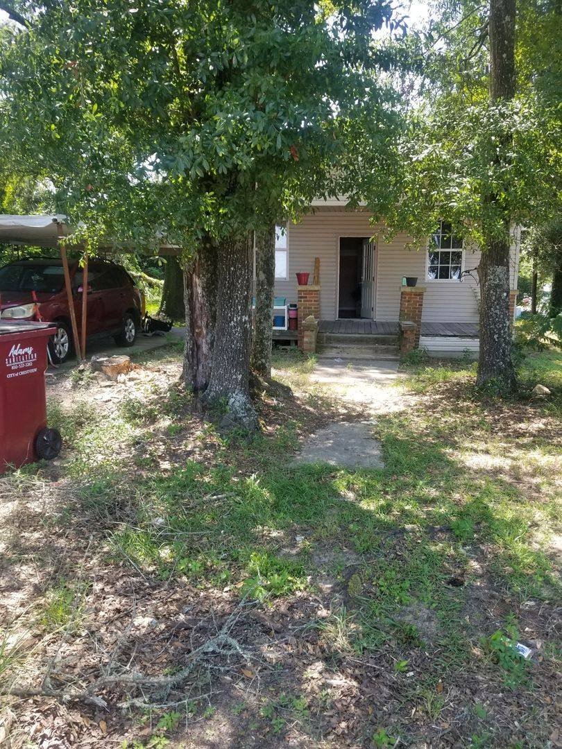House for rent at 398 N Spring St, Crestview, FL 32536