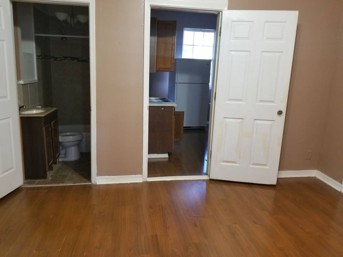House for rent at 398 N Spring St, Crestview, FL 32536