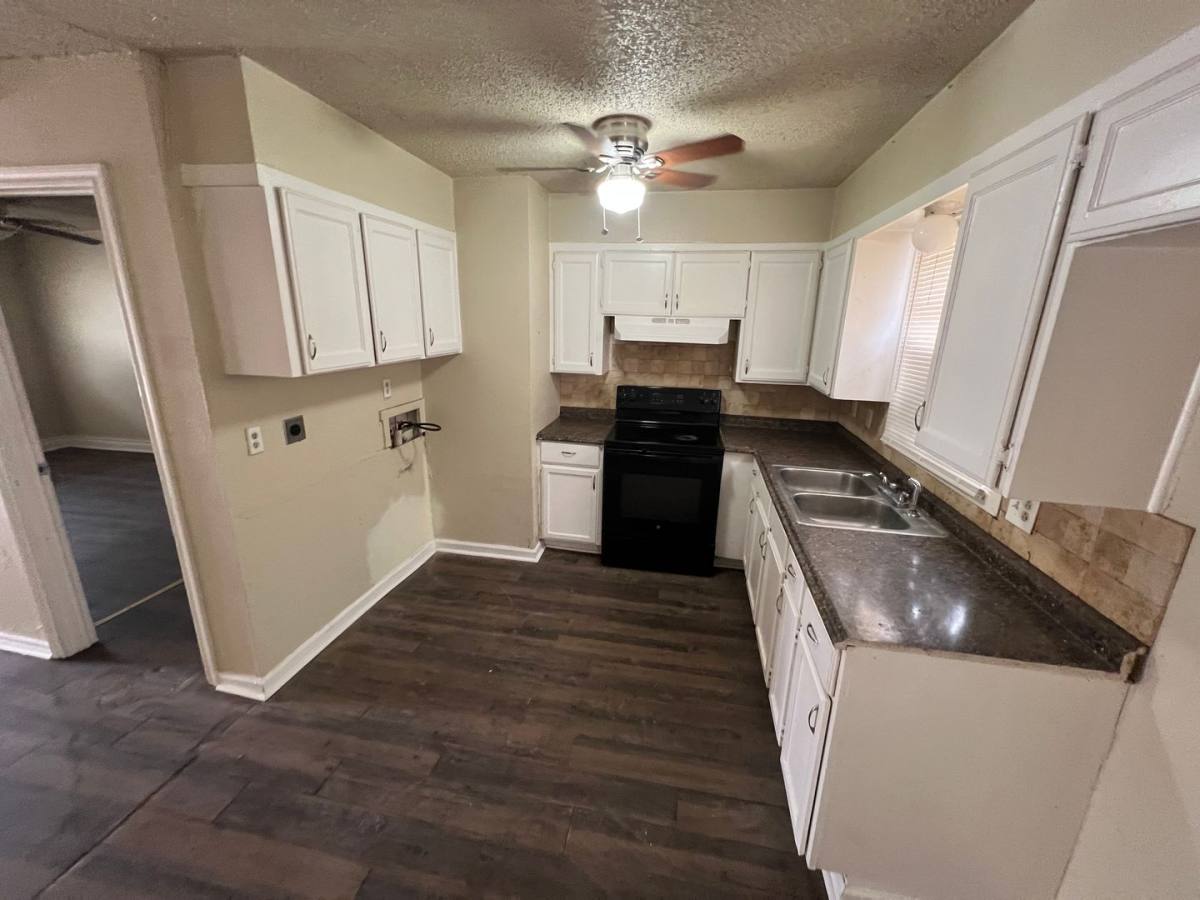 Apartment for rent at 1730 E Dartmouth, Lubbock, TX 79403