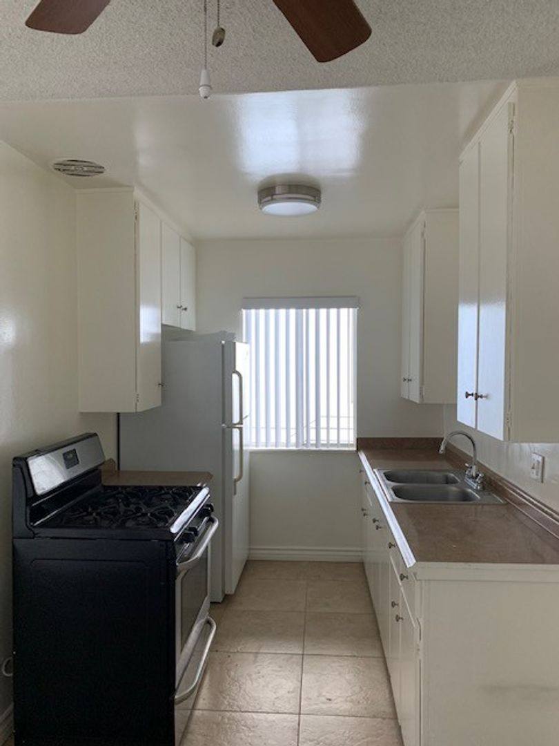 Apartment for rent at 3626 Keystone Ave, Los Angeles, CA 90034