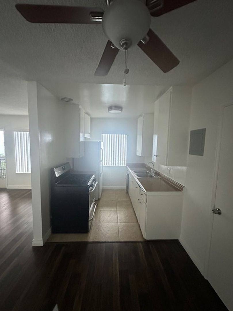 Apartment for rent at 3626 Keystone Ave, Los Angeles, CA 90034