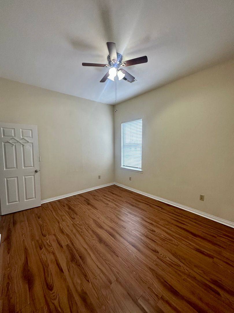 Apartment for rent at 366 S Broadway Park, Lexington, KY 40504