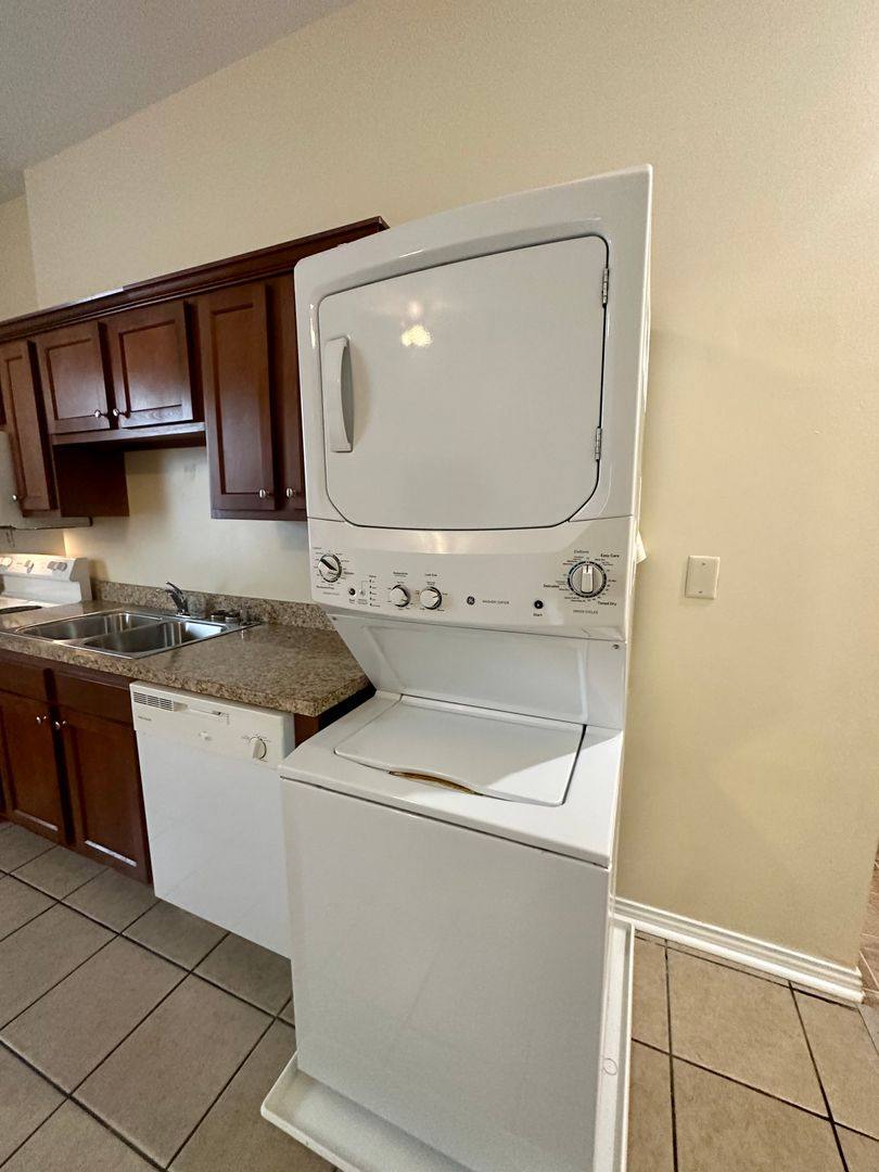 Apartment for rent at 366 S Broadway Park, Lexington, KY 40504