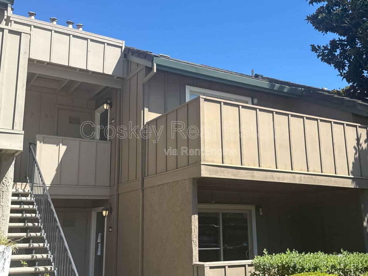 Apartment for rent at 2225 Lakeview Circle, Pittsburg, CA 94565