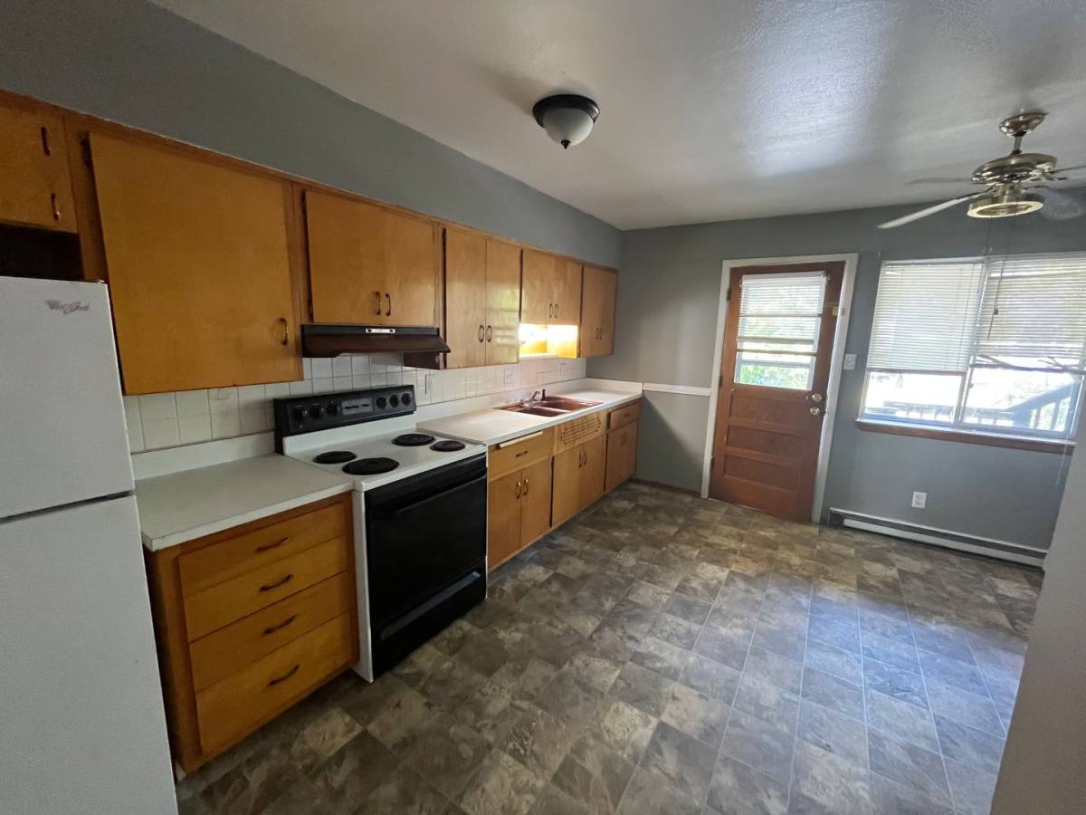 Apartment for rent at 410 Mather St, Alton, IL 62002