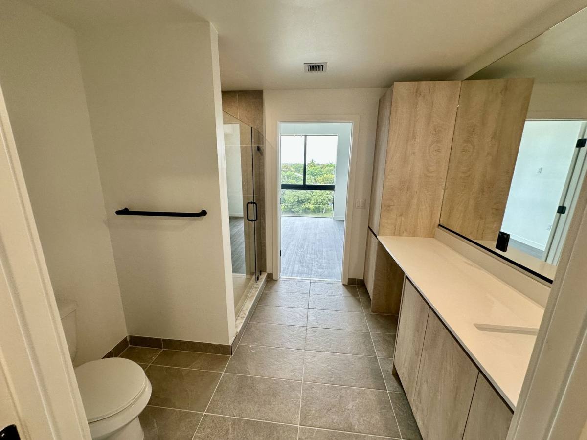Apartment for rent at 501 NW 7th Ave #405, Fort Lauderdale, FL 33311