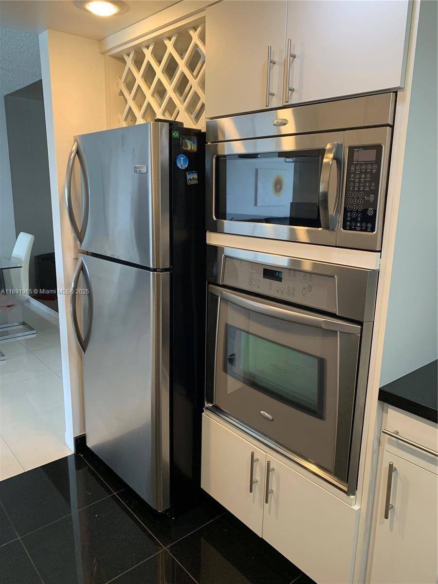 Apartment for rent at 500 Bayview Dr #620, North Miami Beach, FL 33160