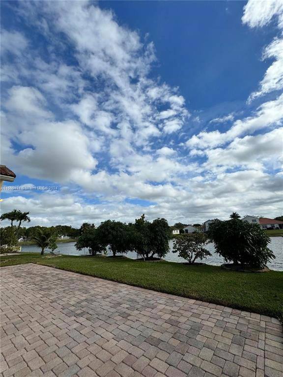 House for rent at 2591 SW 190th Ave, Hollywood, FL 33029