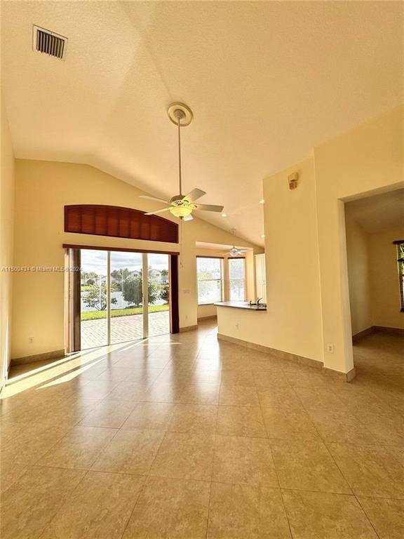 House for rent at 2591 SW 190th Ave, Hollywood, FL 33029