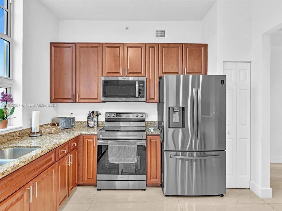 Condo for rent at 3001 NE 185th St, Miami, FL 33180