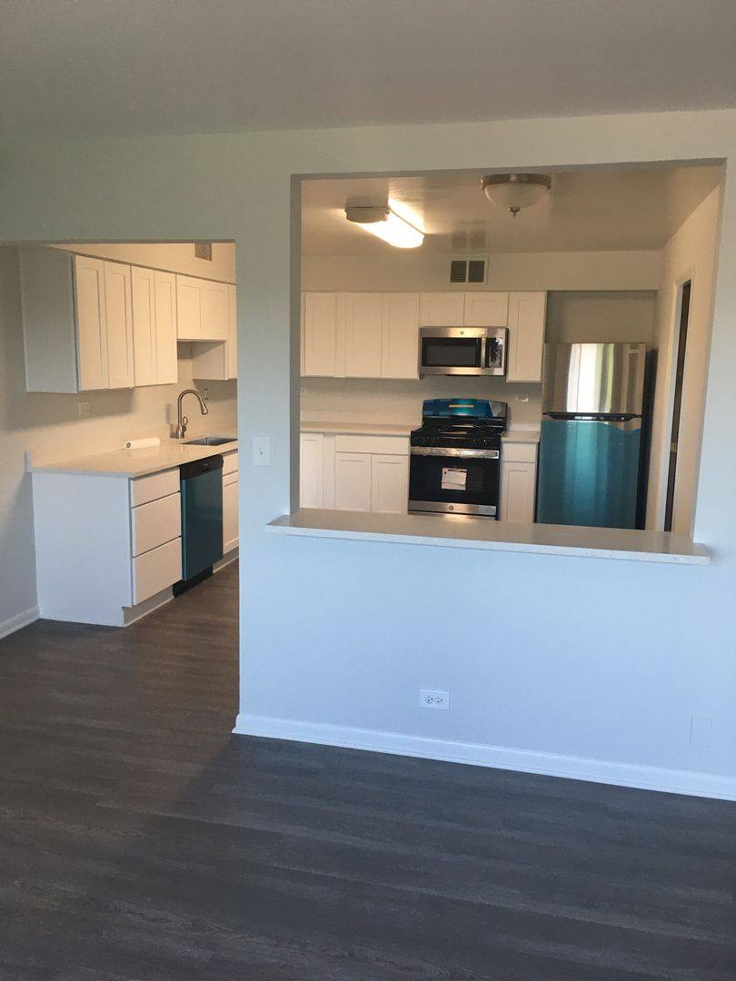 Apartment for rent at 800 Oak St, Winnetka, IL 60093