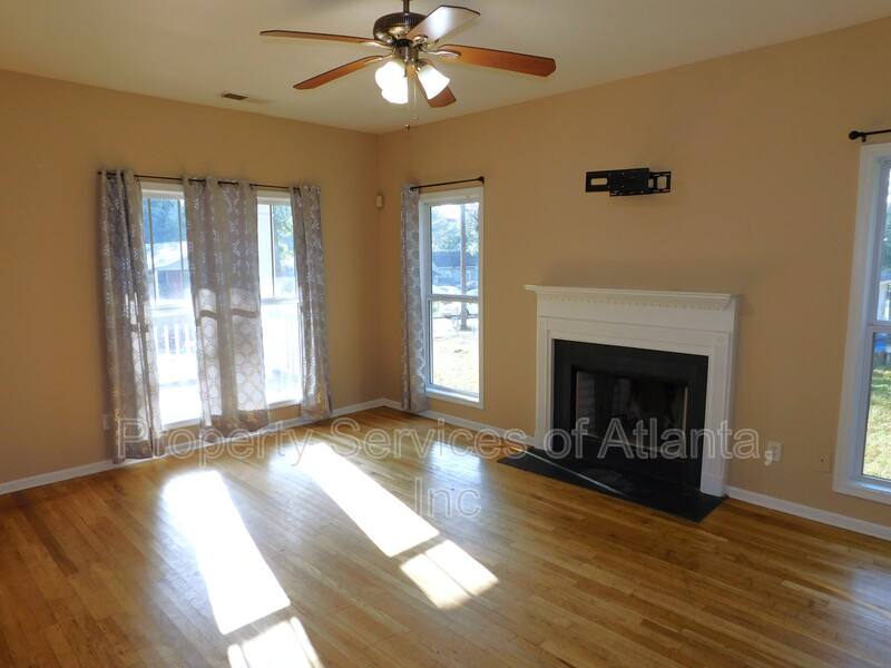 House for rent at 1005 Linam Ave SE, Atlanta, GA 30315