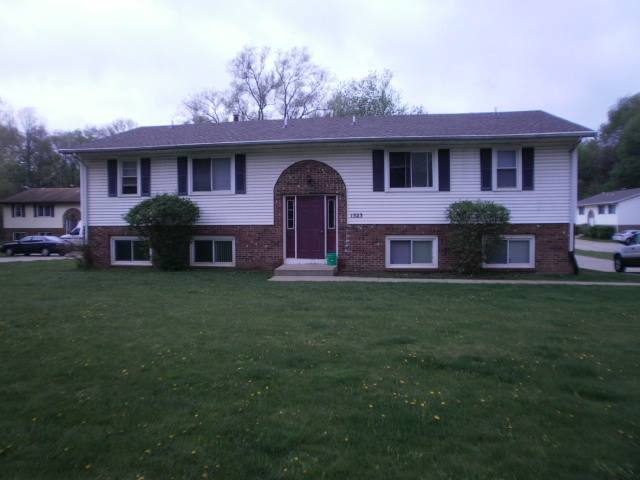 Apartment for rent at 1323 Huntington Ave #1, Kalamazoo, MI 49048