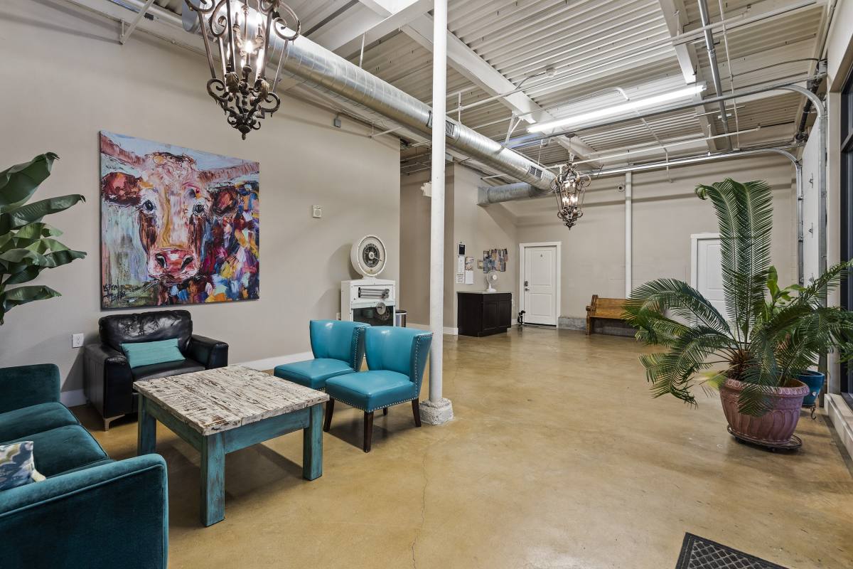 Apartment for rent at 3363 E Commerce St #101, San Antonio, TX 78220