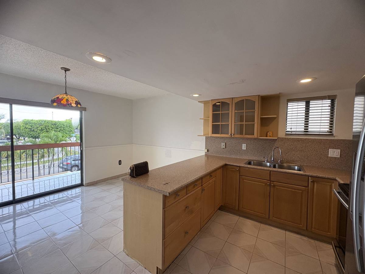 Townhouse for rent at 5625 W 26th Court #201, Hialeah, FL 33016