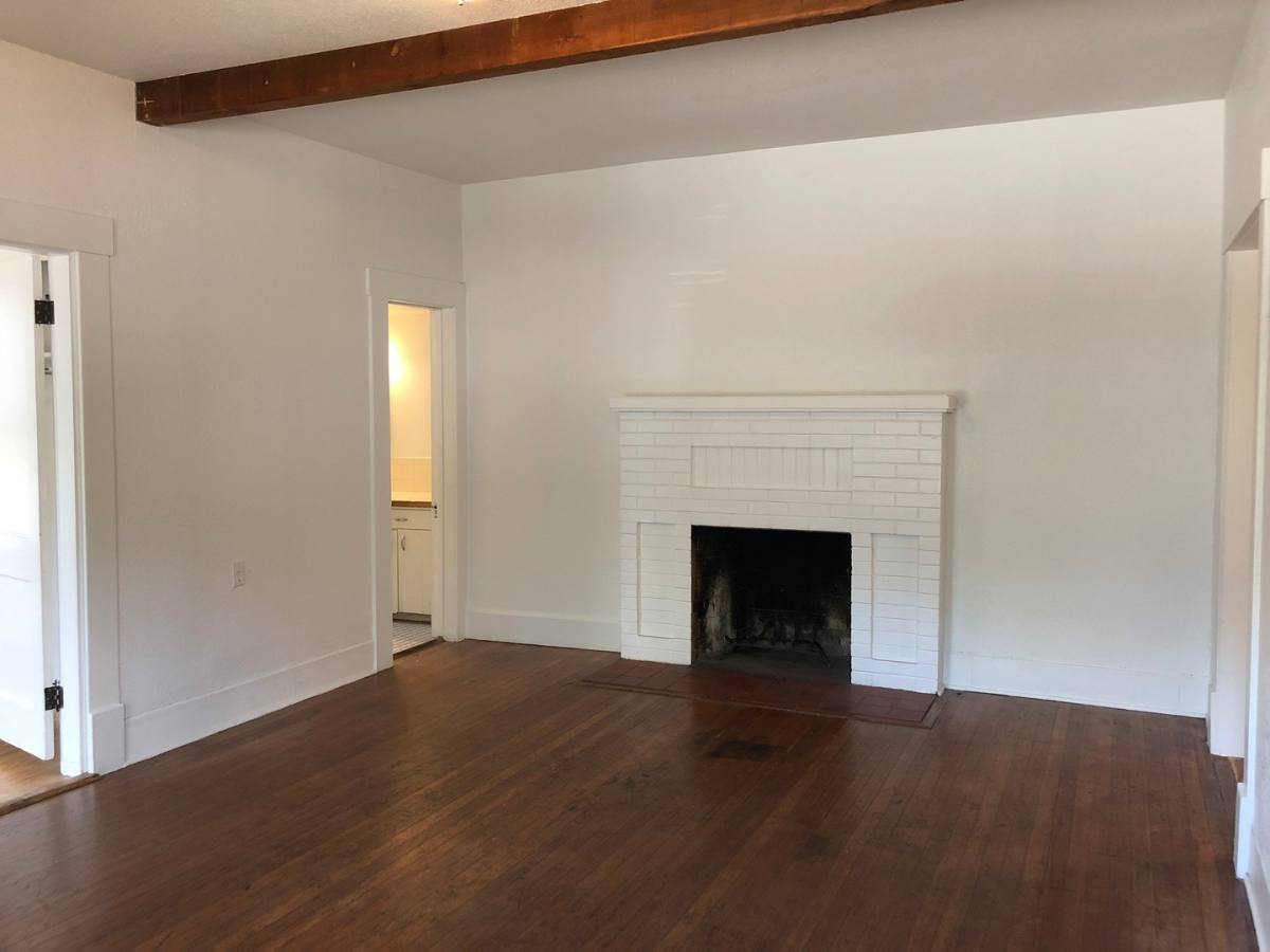 Apartment for rent at 407 W 35th St, Austin, TX 78705
