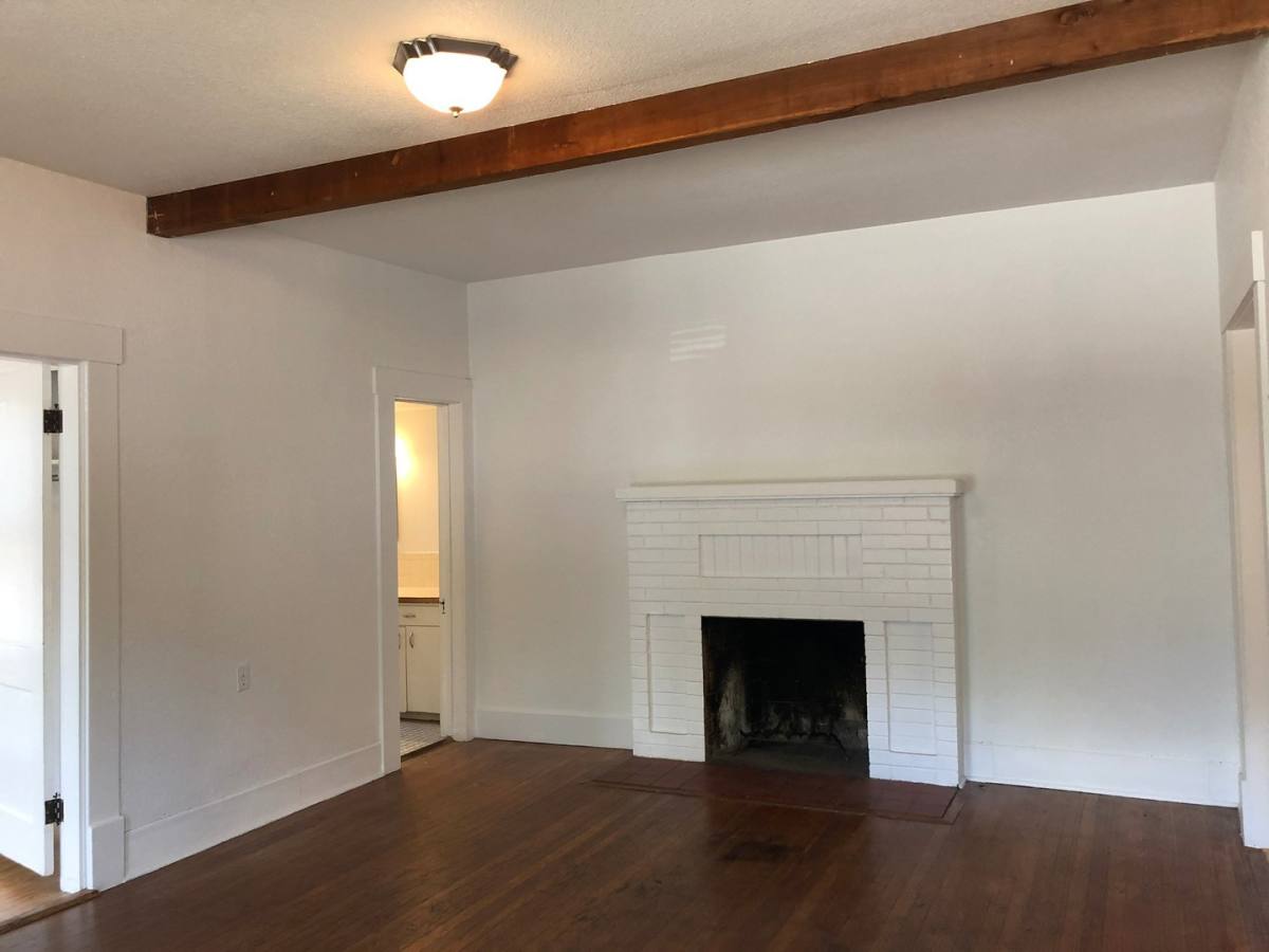 Apartment for rent at 407 W 35th St, Austin, TX 78705